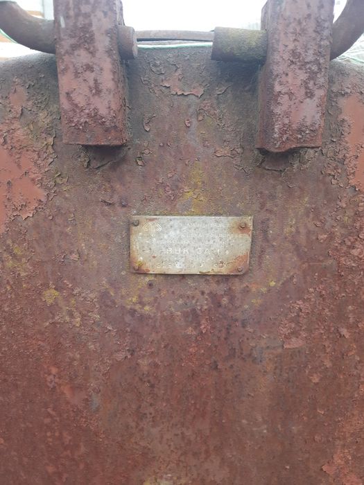 Продам бочку на 3 м.куб. в гарному стані!