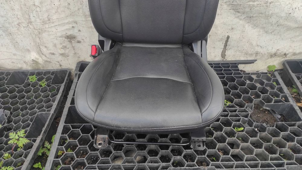 fotel kierowcy przód lewy skóra rhd uk mitsubishi asx 2010-