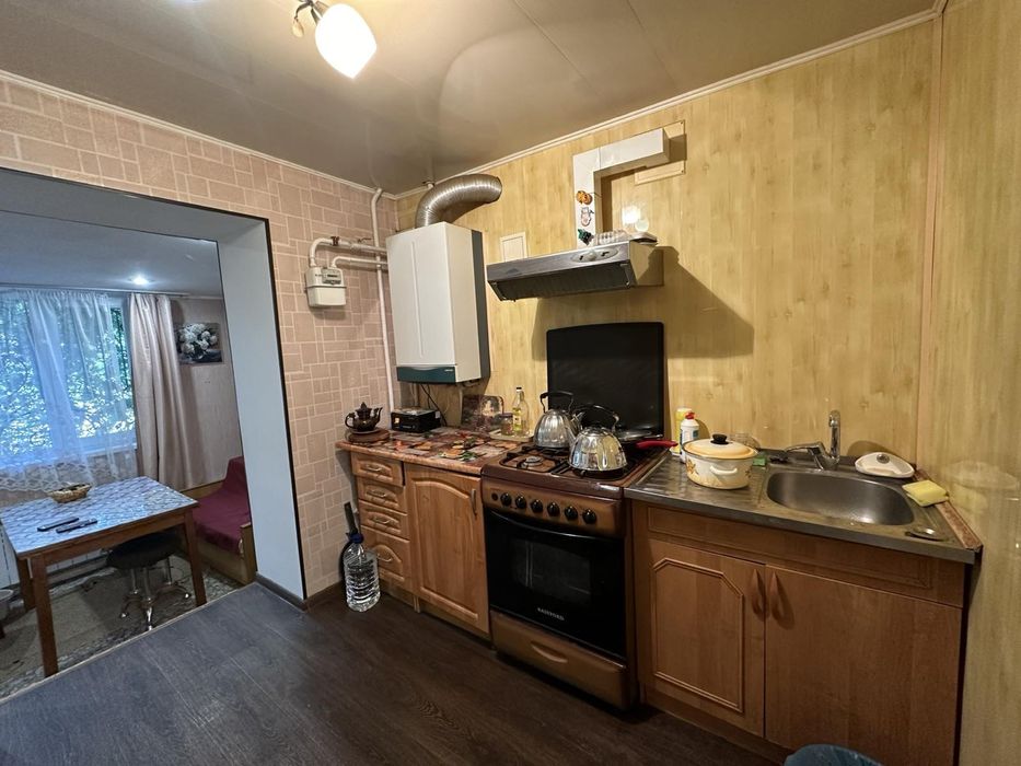 ВІЛЬНА‼️Подобово двокімнатна центр перший поверх