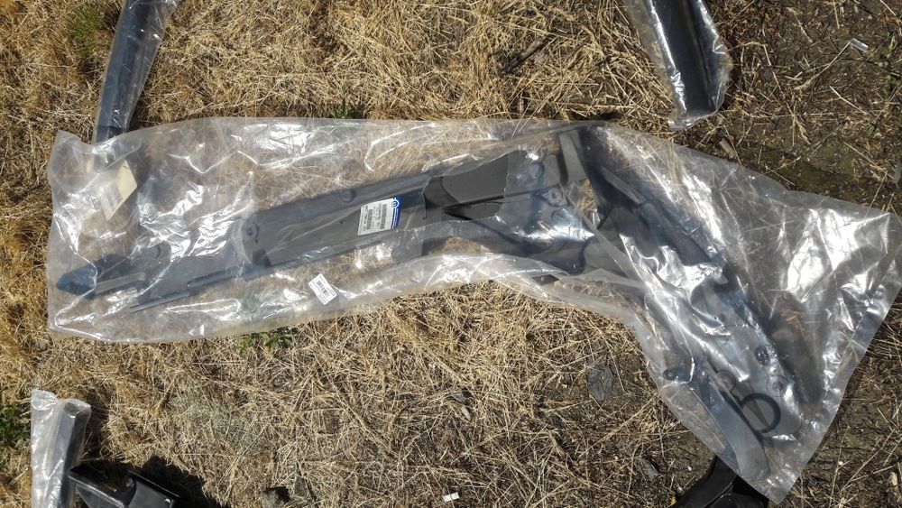 Накладка крила підкапотна ліва права Jeep Grand Cherokee 2017-