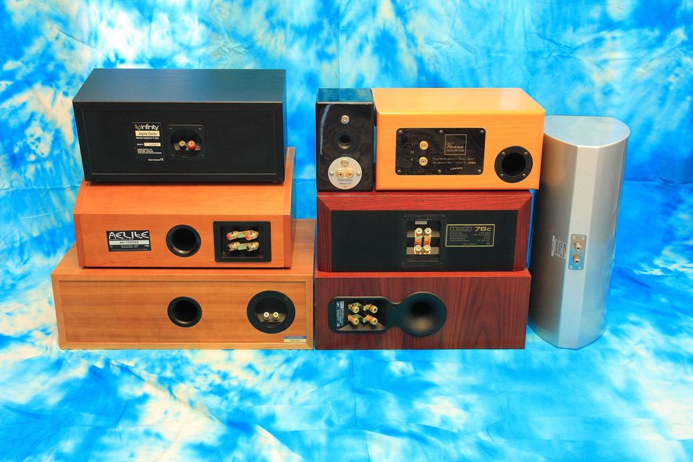 Комплект акустики, сабвуферы