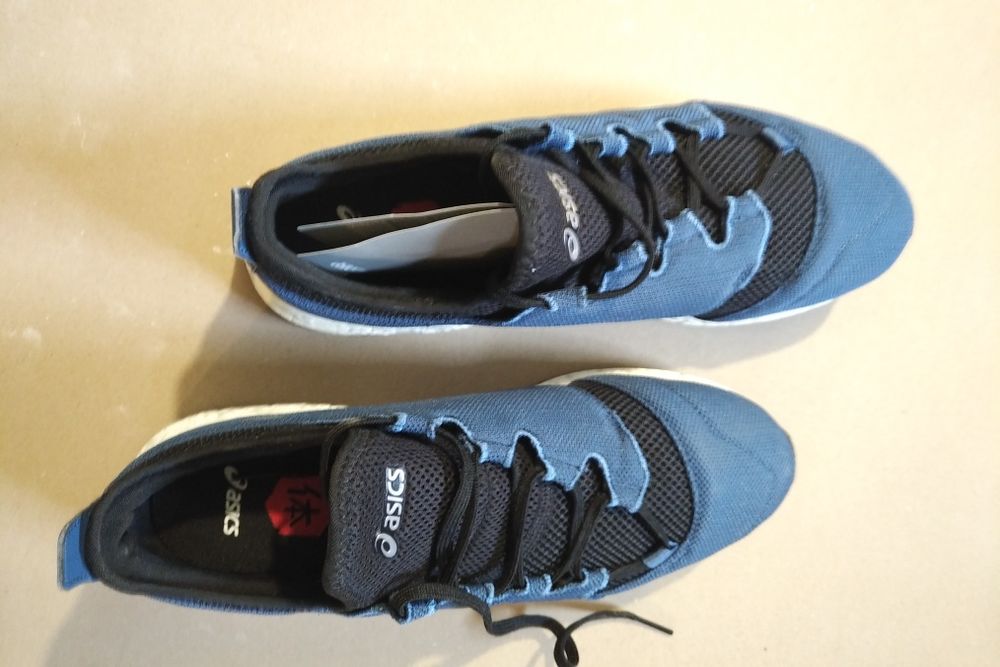 Asics buty sprzedam