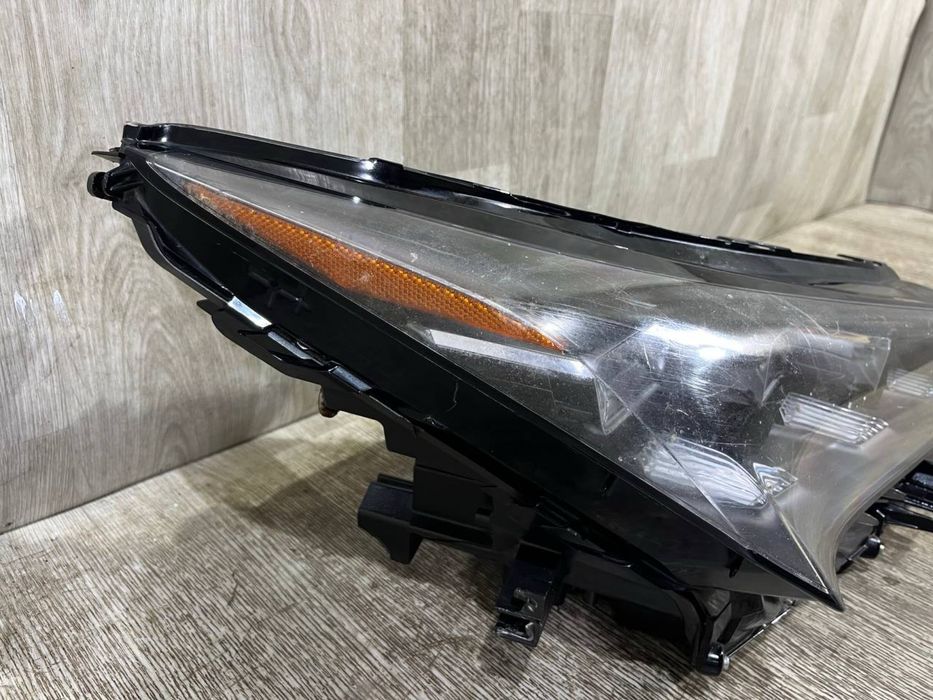 Фара передняя правая Lexus NX 1 / 2014 2015 2016 2017 г.