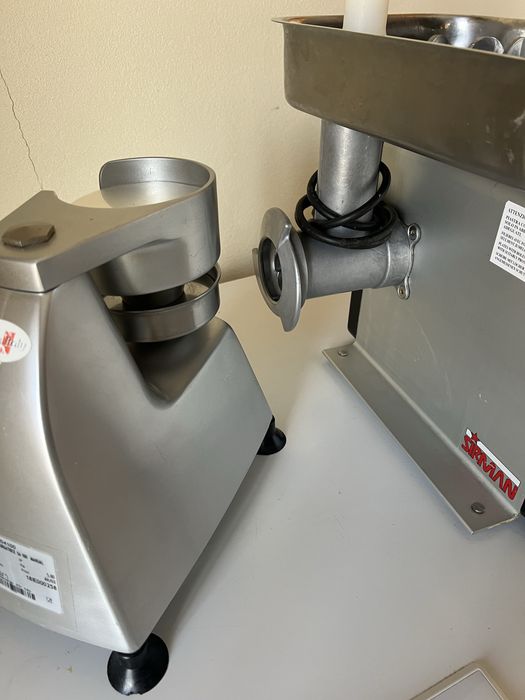 Máquina de carne Sirman TC8 Vegas