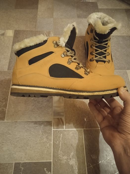 Ботинки зимние.р.42,5