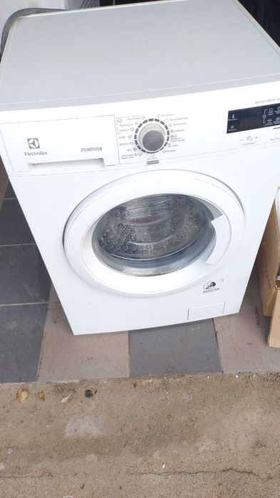 Pralka Electrolux EWF1076GDW