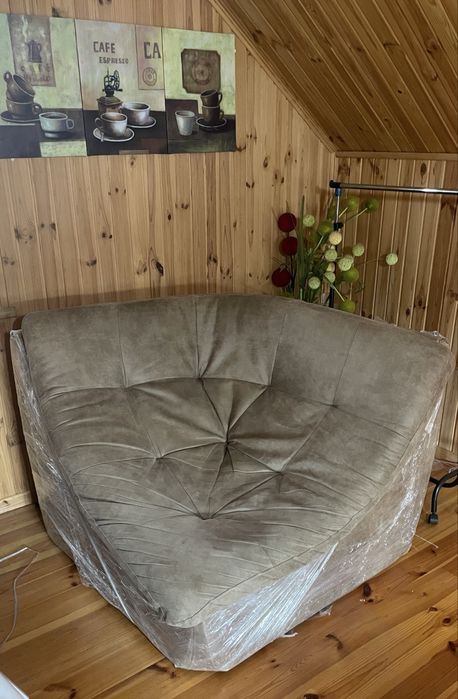 Продам шкіряний диван КЕДР з двома кріслами в комплекті