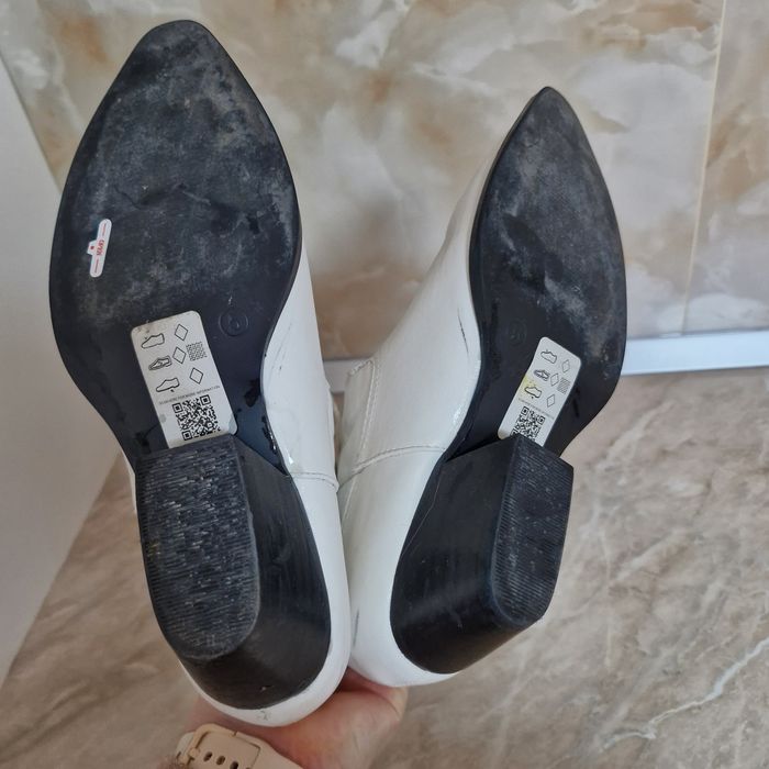 Демісезонні жіночі чобітки козакі 38р.