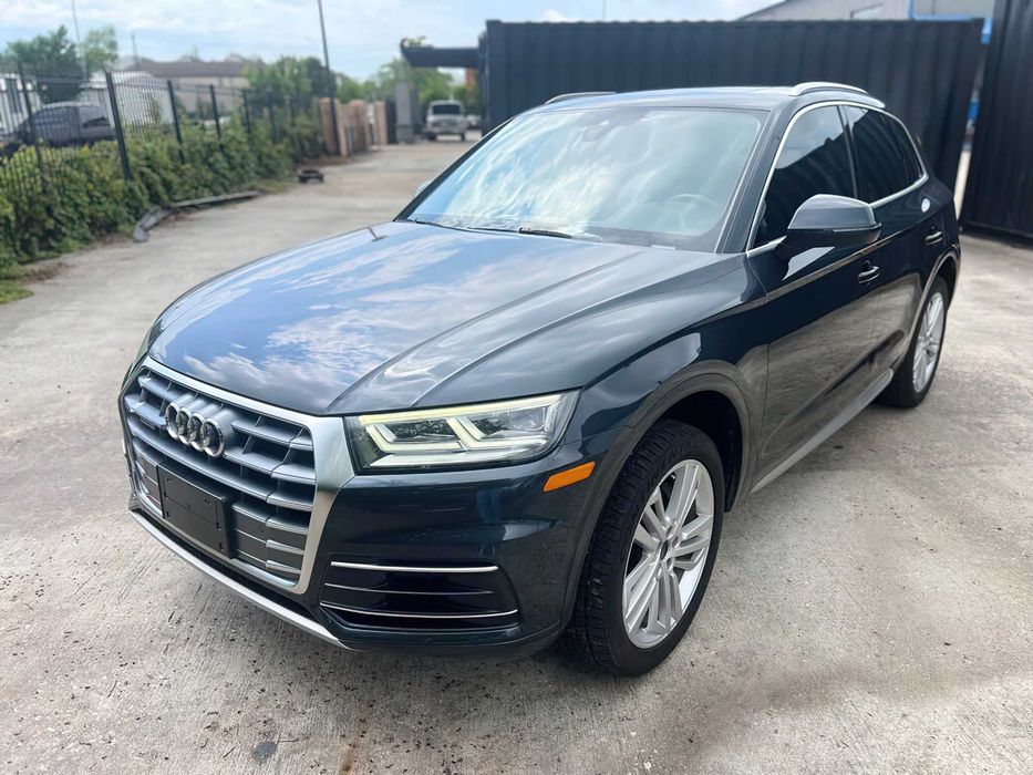 Audi Q5      2020
