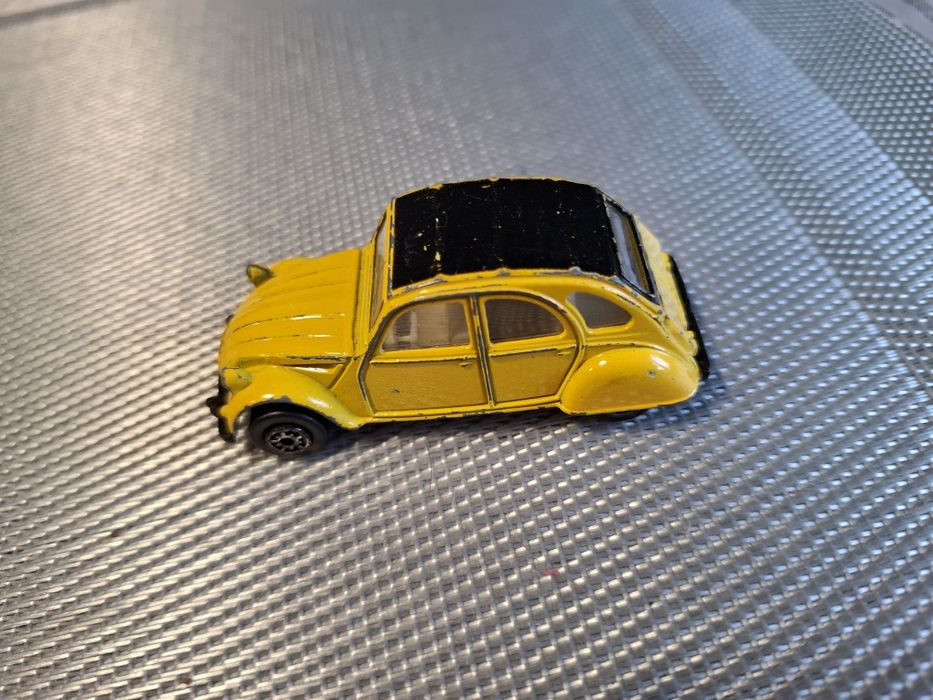 Maisto citroen 2cv skala 1:64