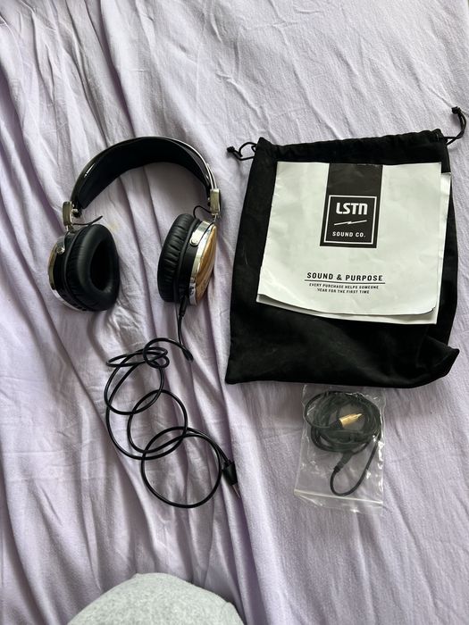 Наушники блютуз  LSTN  Delta Medallion