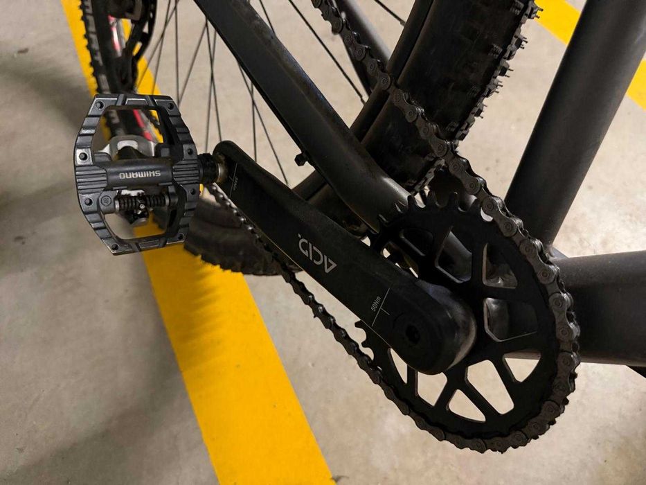Bicicleta btt cube nova
