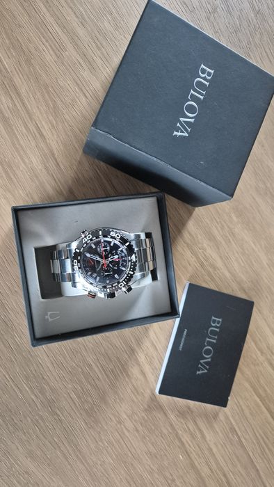 Bulova Precisionist 98B212