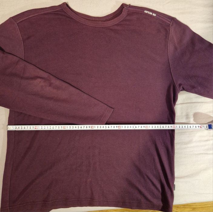 Diversas camisolas em algodão sweatshirt
manga comprida
Novas sem uso