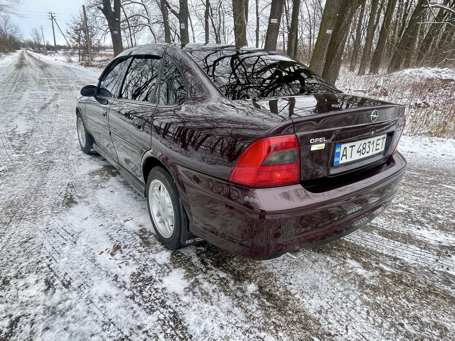 Продам Opel Vectra 1.6 16v
