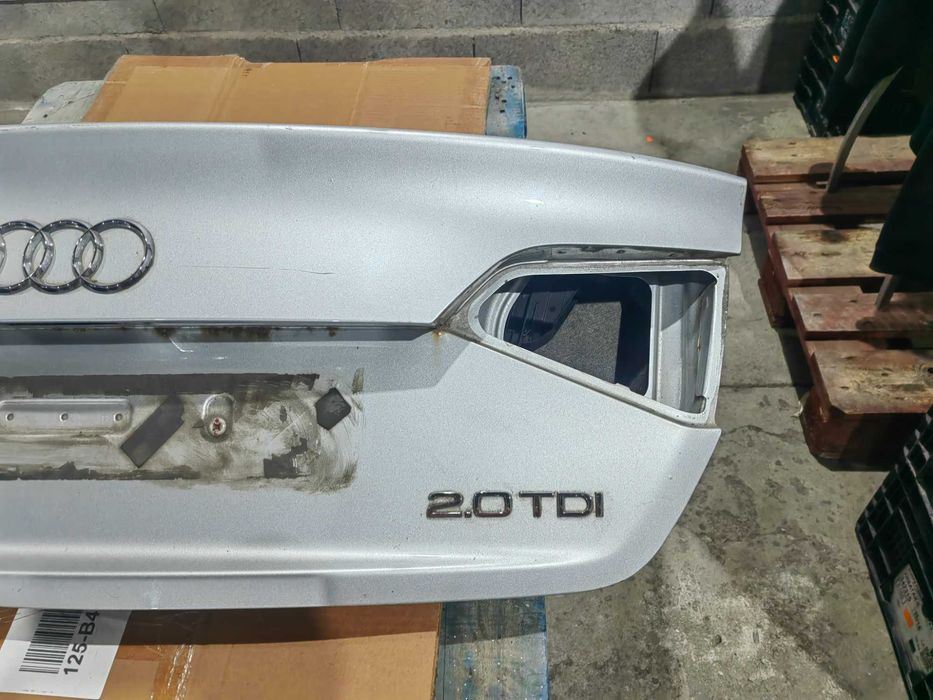 Porta mala Audi A4 B8