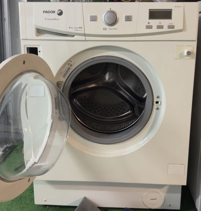 Máquina de lavar roupa Fagor encastrável 6kg