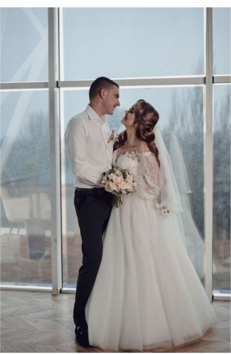 Весільна сукня, дуже ніжна , корсетра