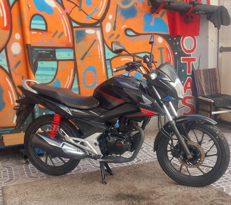 Honda cb125f // 2017-10