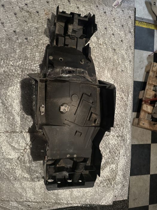 Yamaha Mocowanie Tablicy Nadkole Błotnik Chlapacz M23