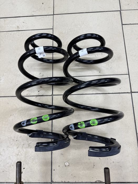 Стойки амортизатори vw t5 т5 t6 т6 caravelle multivan