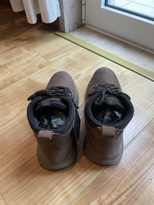 Botas Dustin (tamanho 42)
