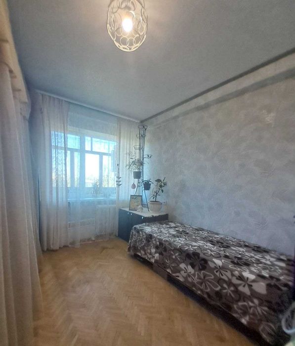 Квартира 3-и кімнатна ПРОДАЖ від ВЛАСНИКА в пішій доступності метро Чернігівська, парк, зручна локація
