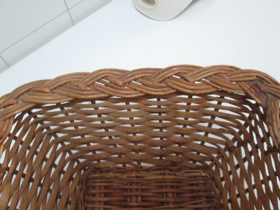 Cesta em vime como nova
