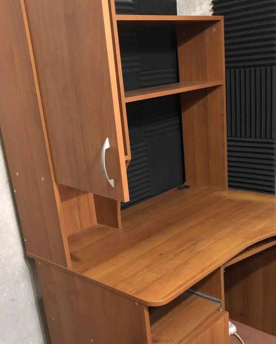 Продаю компьютерный стол