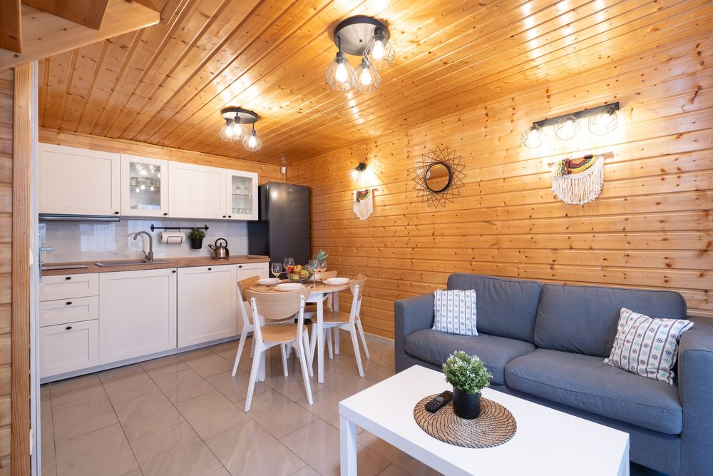 Maj, Wiosna nad morzem Domki ogrzewane  Władysławowo BaliaJacuzzi