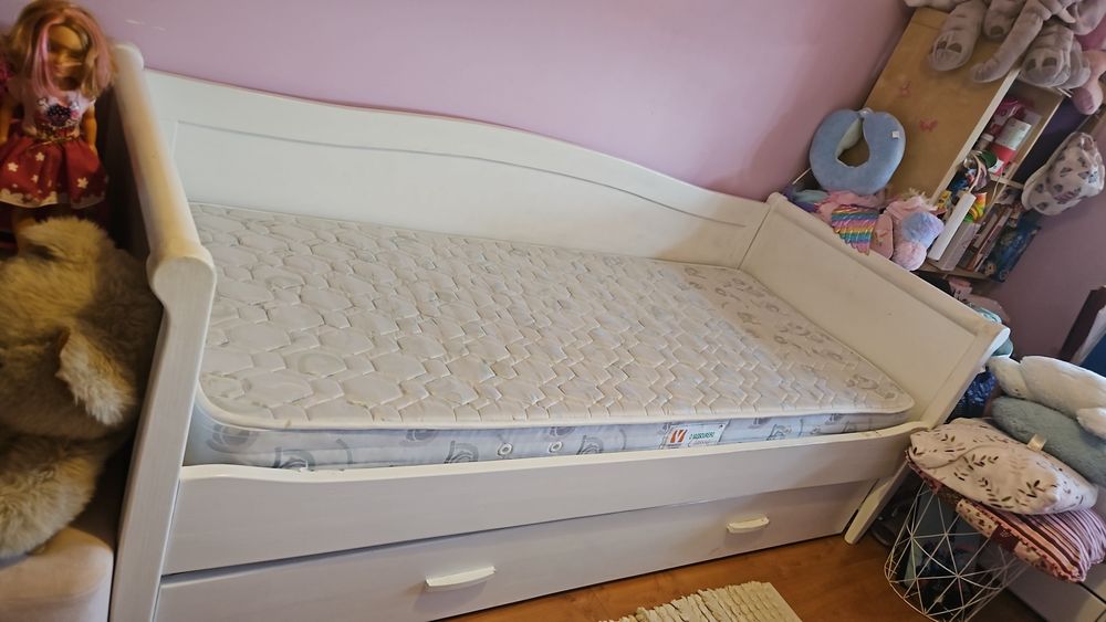 Cama solteiro branca
