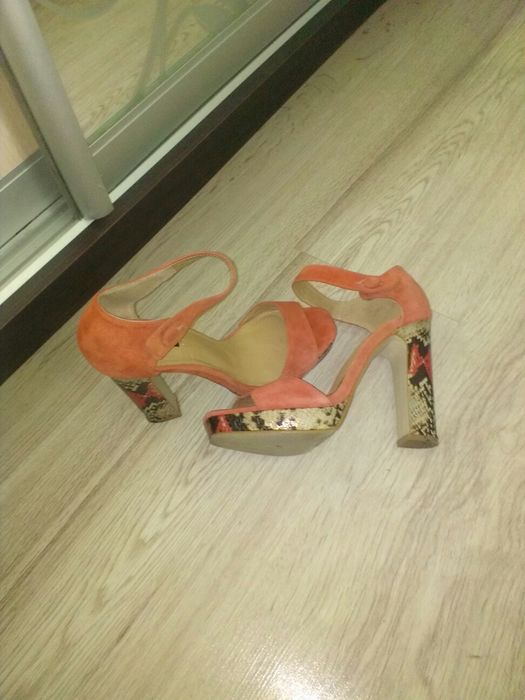 Босоніжки 37 розмір