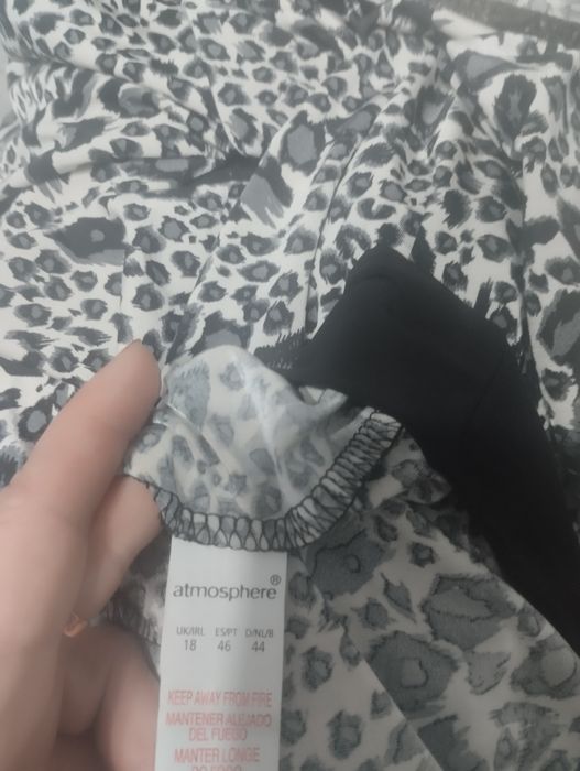 Sukienka w panterkę r.46