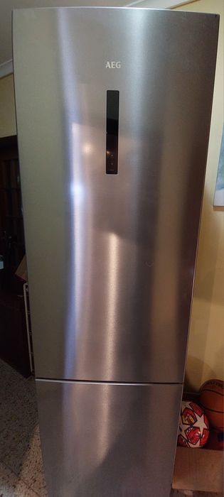 Frigorifico RCB736D3MX aeg peças