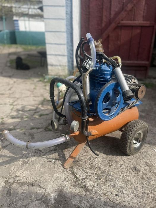 Доїльний апарат для корів