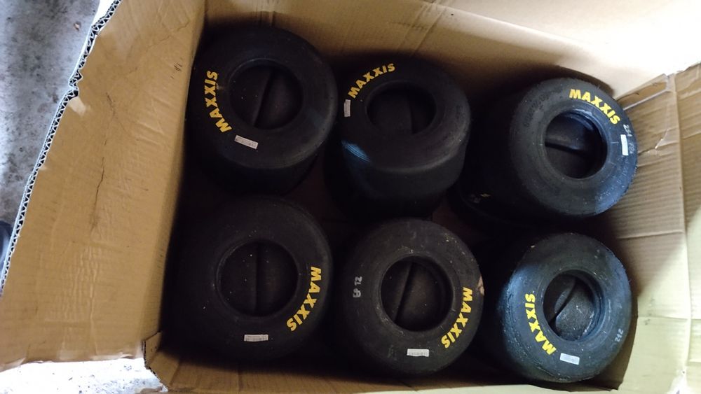 Pneus Kart Maxxis MG Komet Lecont + Material Kart