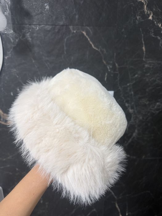 Czapka kapelusz futerko ecru Uni