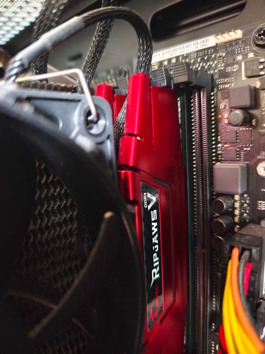 PC Gaming Desktop506176719490928643