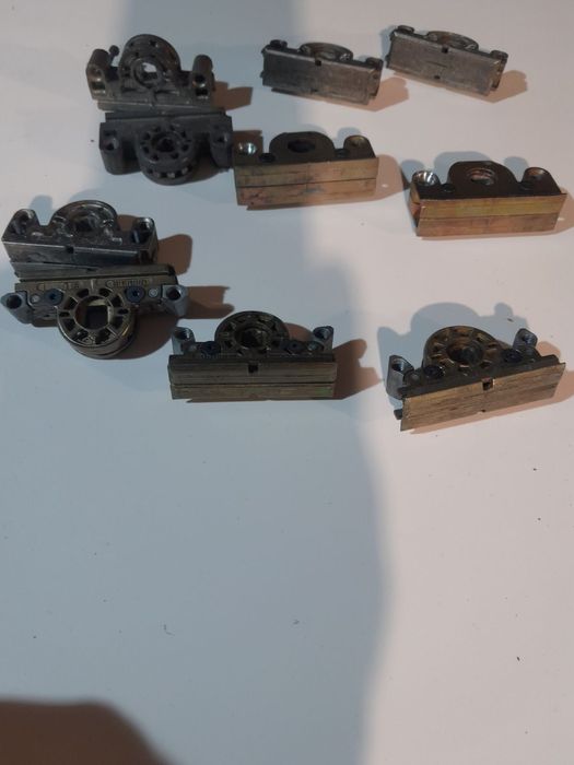 Kasetki naprawcze zestaw naprawczy do okien okuć okiennych roto itp