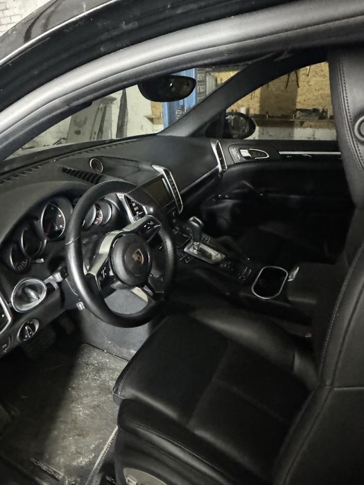 Шрот розборка запчастини крило фара капот cayenne 958 каен розборка