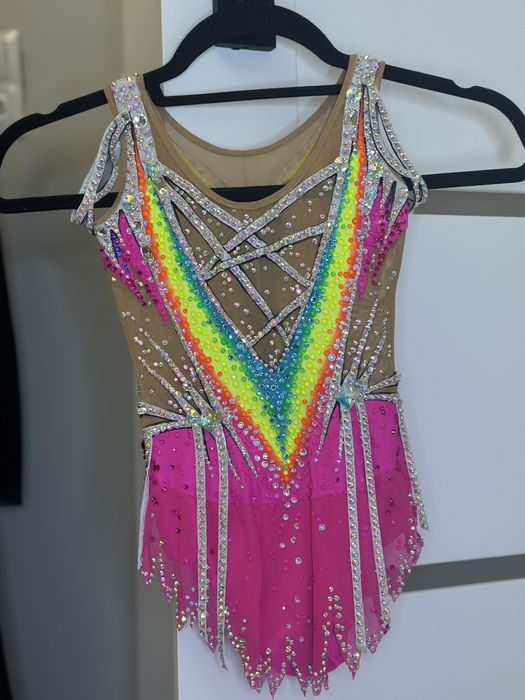 Strój startowy do gimnastyki artystycznej