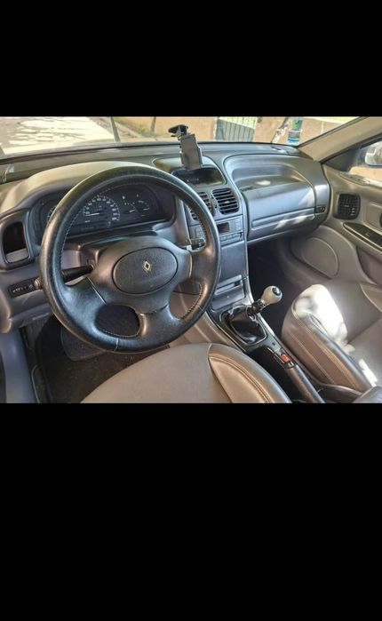 Renault laguna ano/94