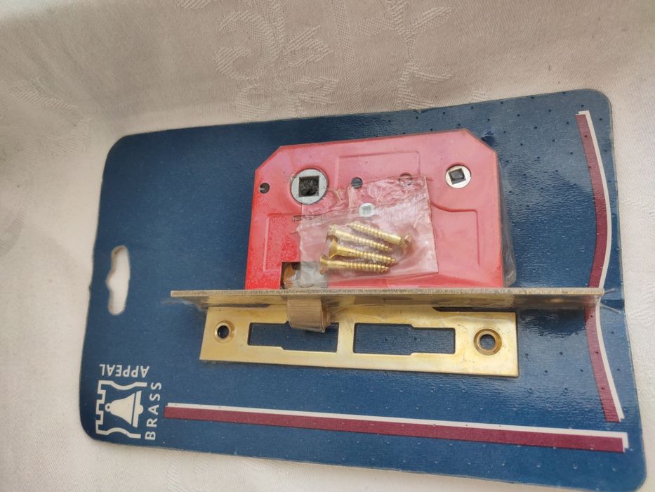 Новый врезной замок brass appeal.