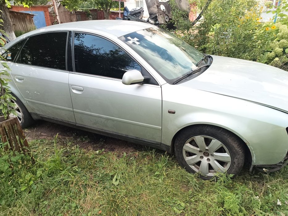 Двері ауді а6с5.скло ауді а6с5