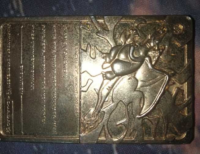 Carta charizard de metal