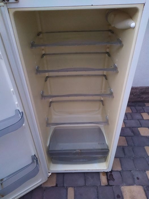 продам холодильник