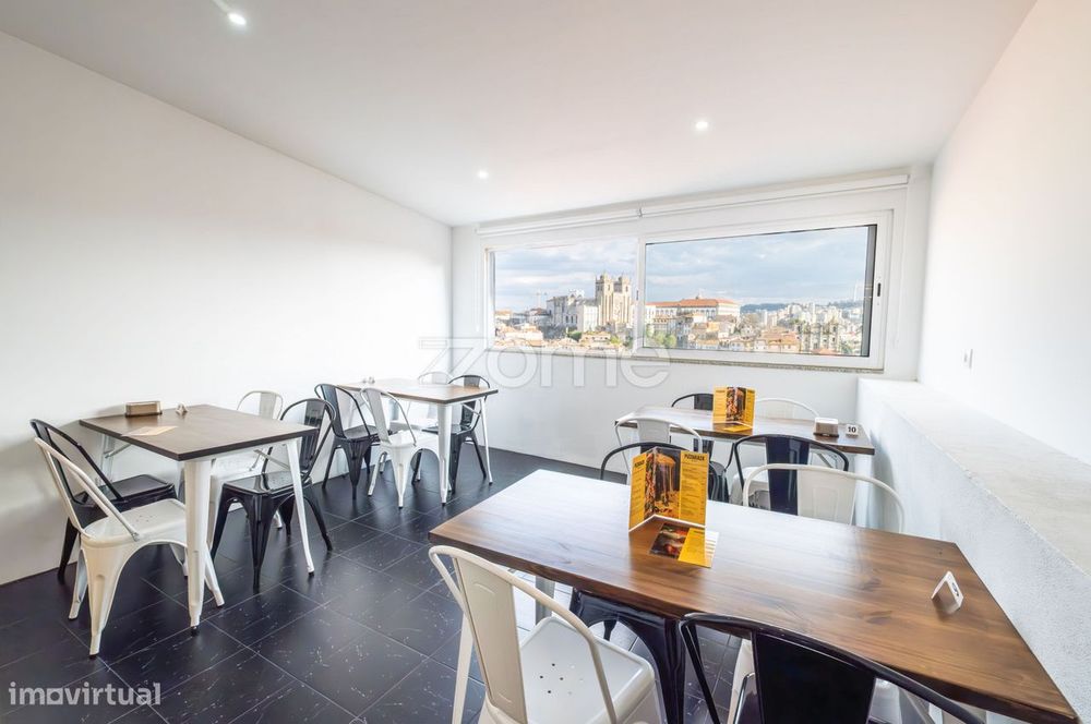 Pizzeria for Sale in the Historic Center of Porto