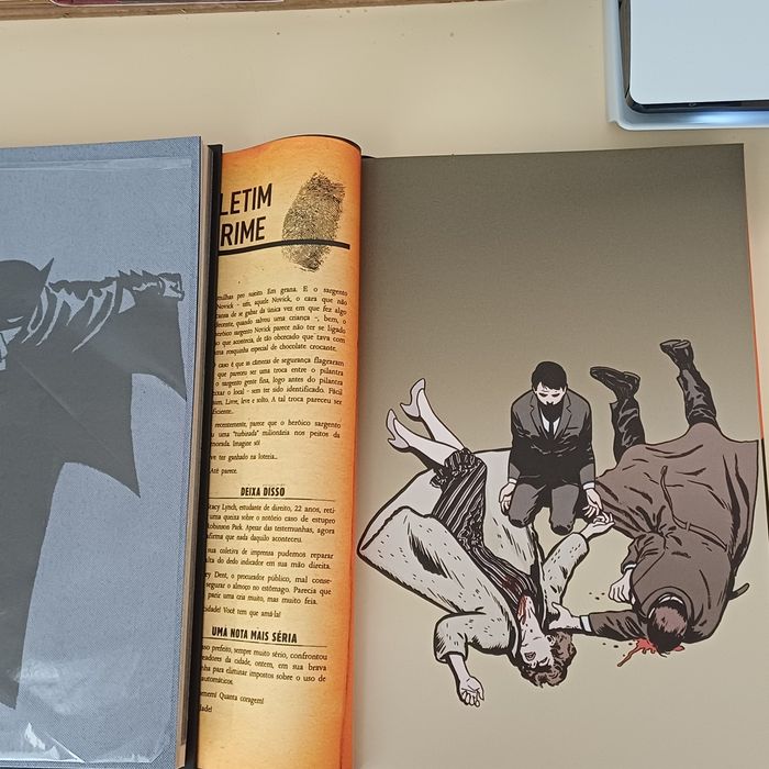 Batman Ano Um Edição Absoluta em português 2 revistas em capa dura