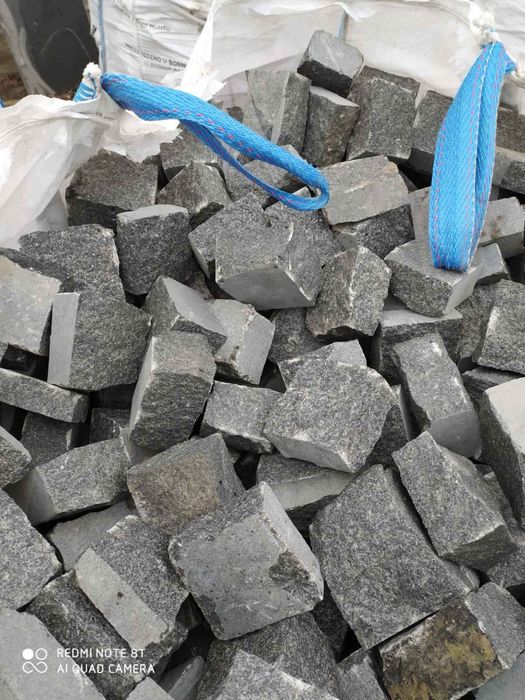 Бруківка (брусчатка гранитная, шашка) з граніту від виробника