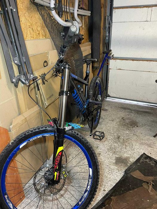 rower canyon torque frx  DH FR